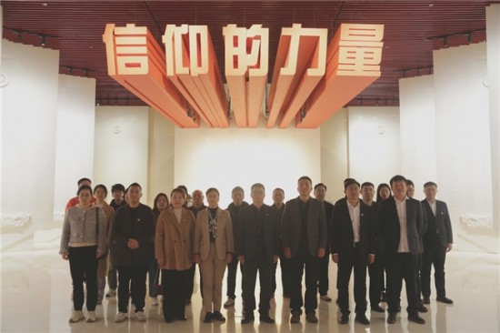 云图片
